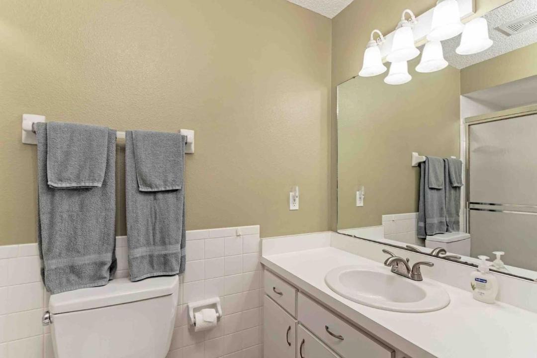 Photo of Bathroom in Venice Gardens