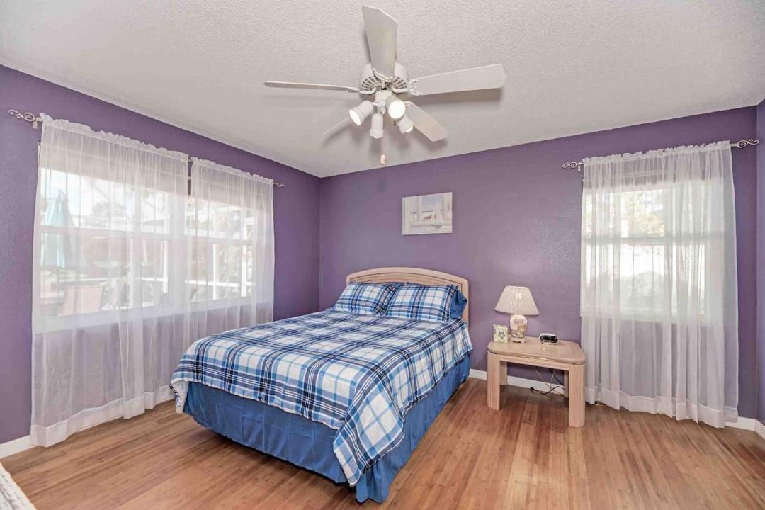 Photo of Bedroom in Venice Gardens