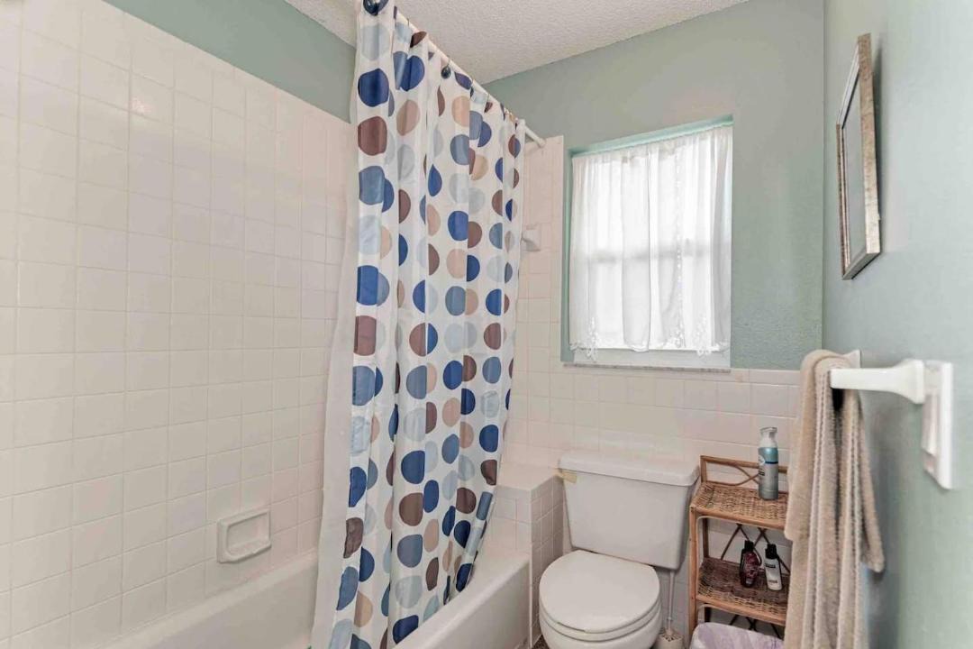 Photo of Bathroom in Venice Gardens