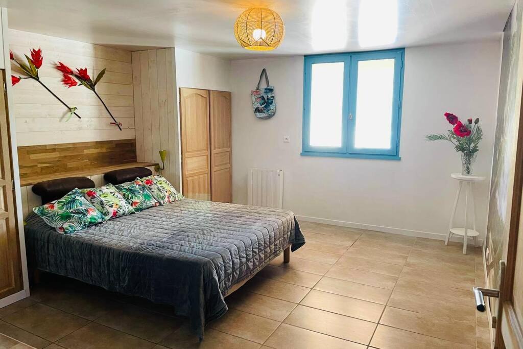 Photo of Bedroom in Montazels
