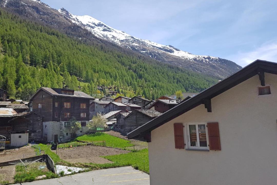 Photo of Others in Taesch
