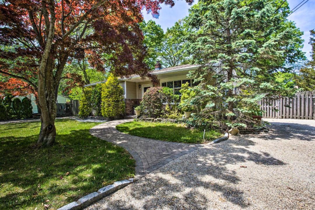 Photo of Others in Hampton Bays