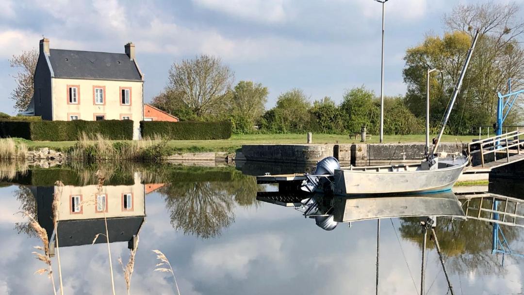 Photo of Others in Houesville