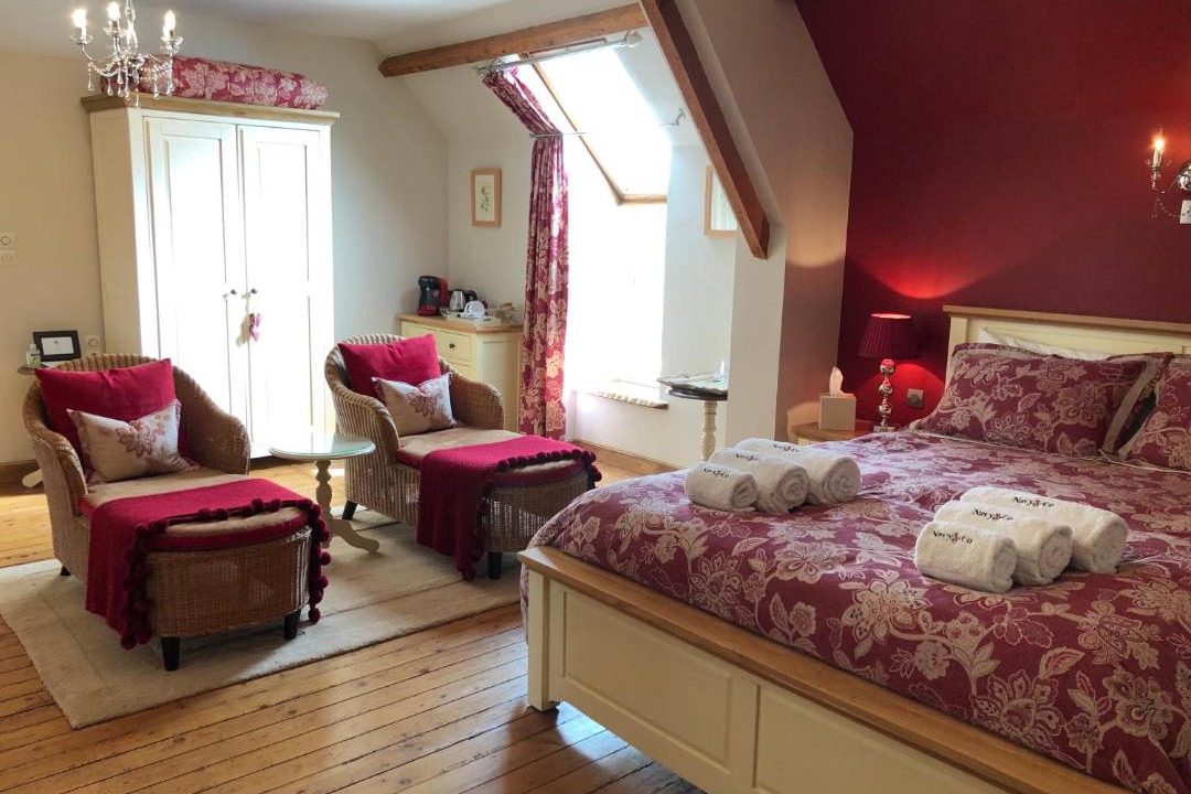 Photo of Others in Houesville