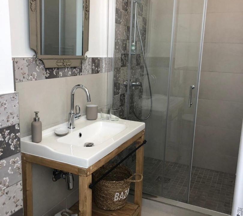 Photo of Bathroom in Pacy-sur-Armancon