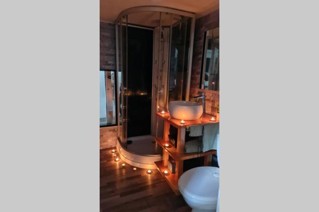 Photo of Others in Houldizy