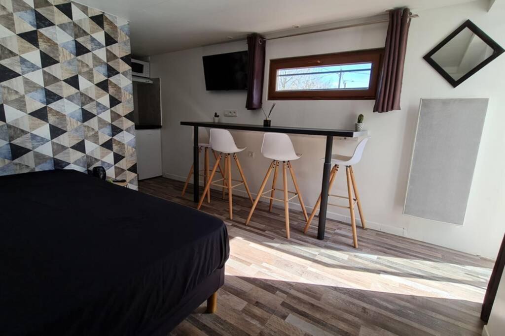 Photo of Others in Houldizy