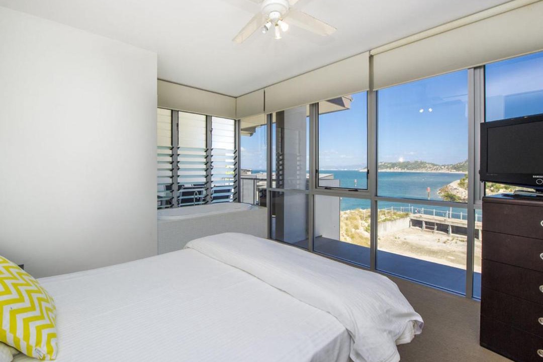 Photo of Bedroom in Nelly Bay