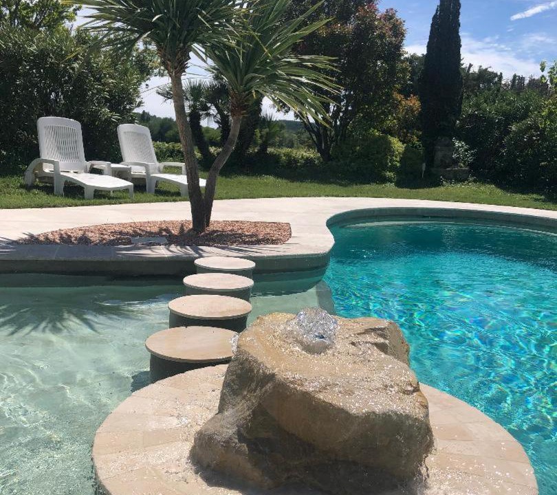 Photo of Others in Valaurie