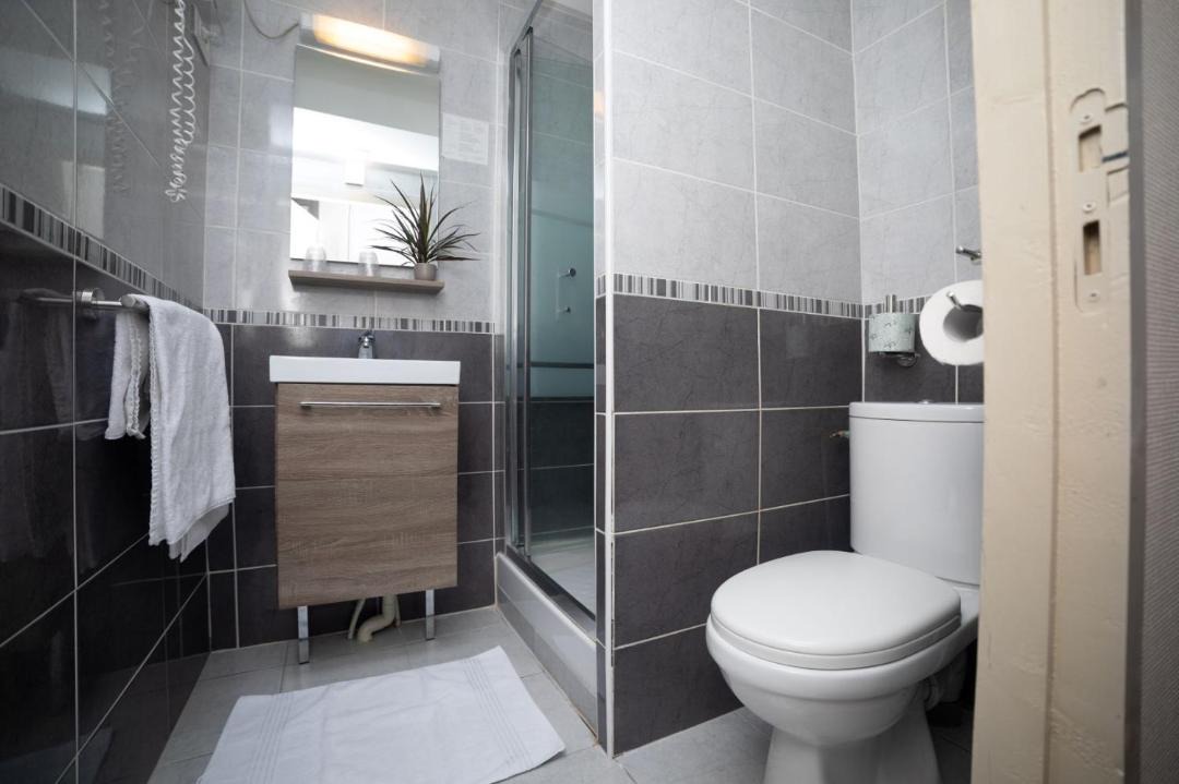 Photo of Bathroom in Bolbec