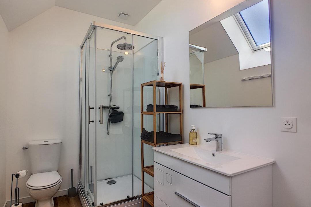 Photo of Others in Brehal