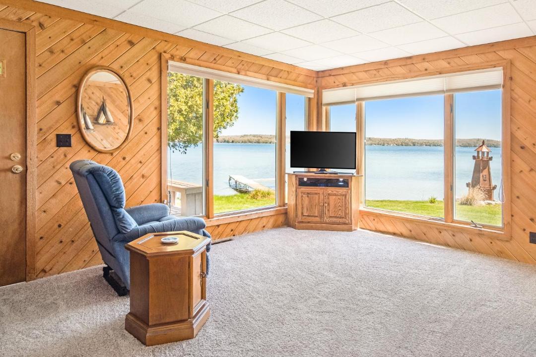 Photo of Livingroom in Lake Township