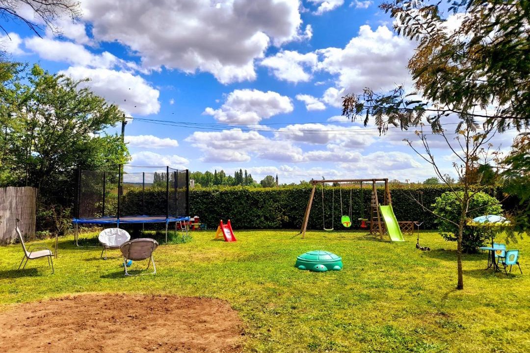 Photo of Others in Saint-Germain-et-Mons