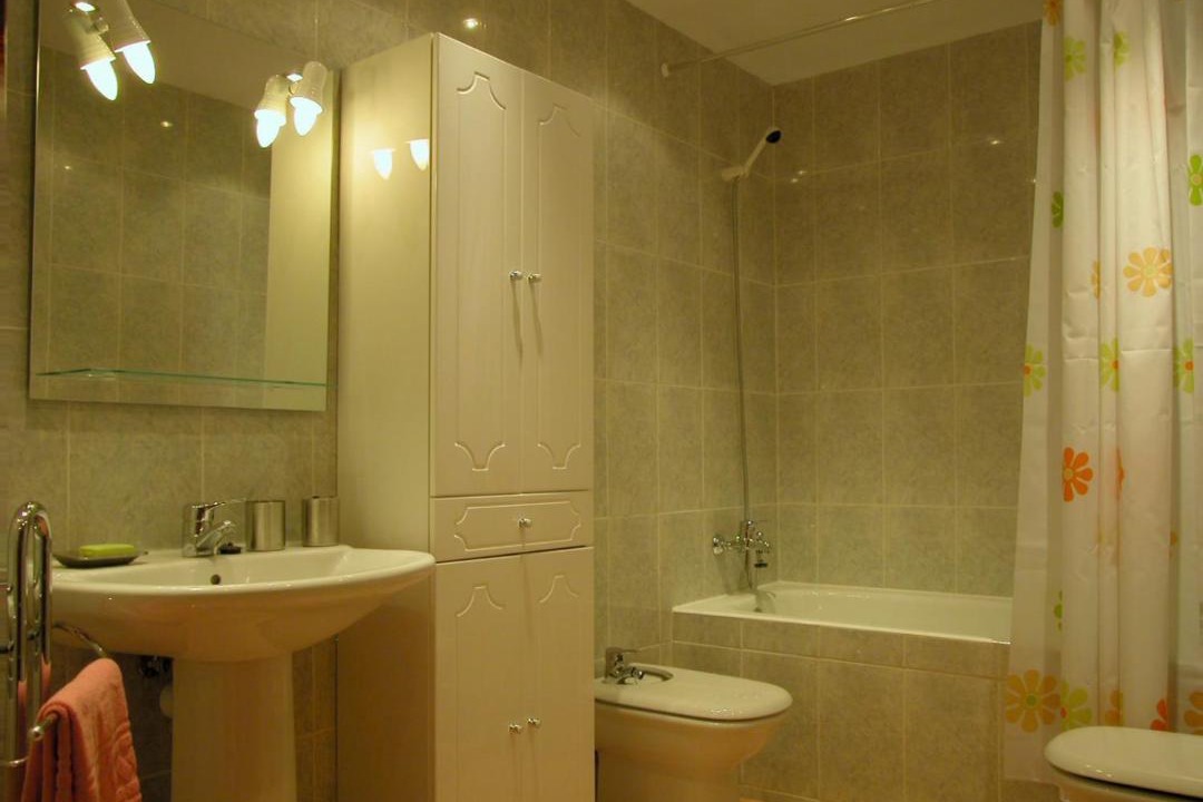 Photo of Bathroom in Arakil