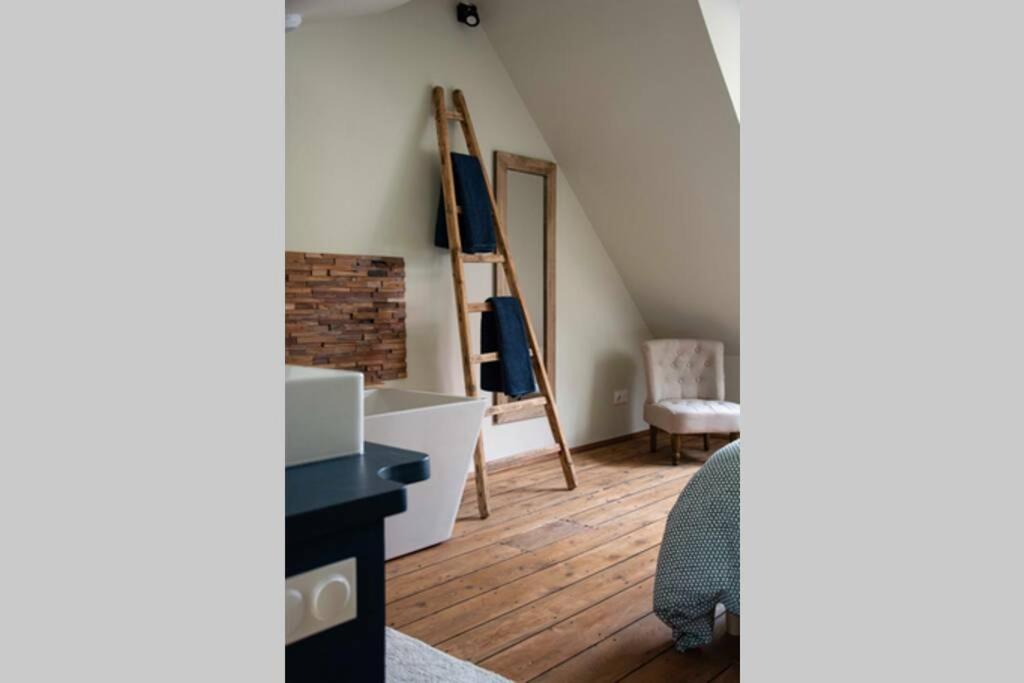 Photo of Others in Montreuil-sur-Mer