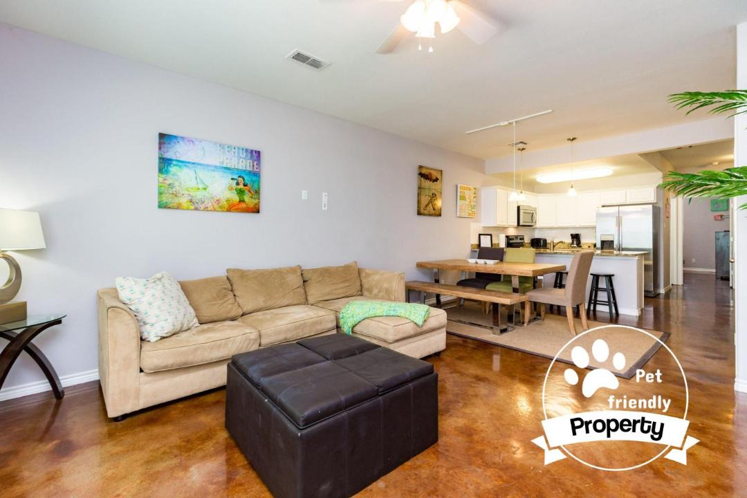 Photo of Livingroom in Corpus Christi