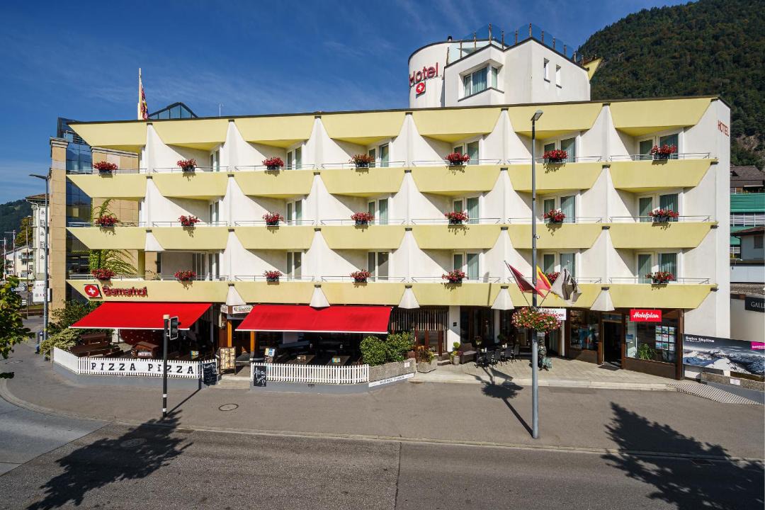 Photo of Others in Central Interlaken