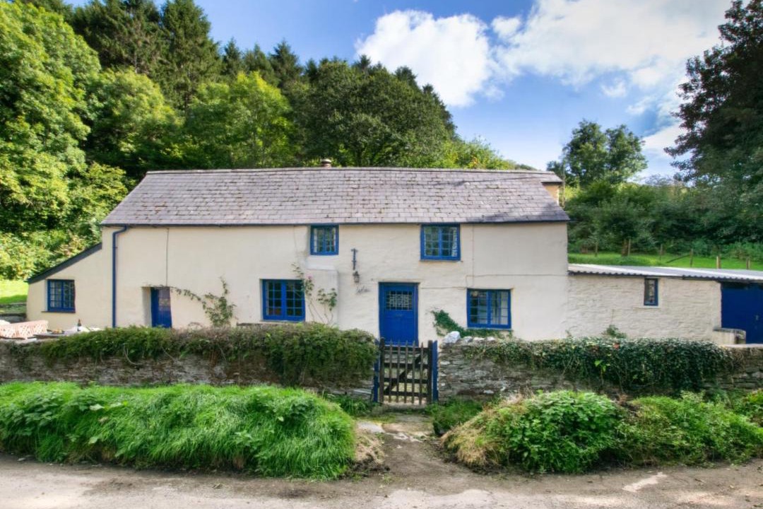 Photo of Buildings in Lostwithiel
