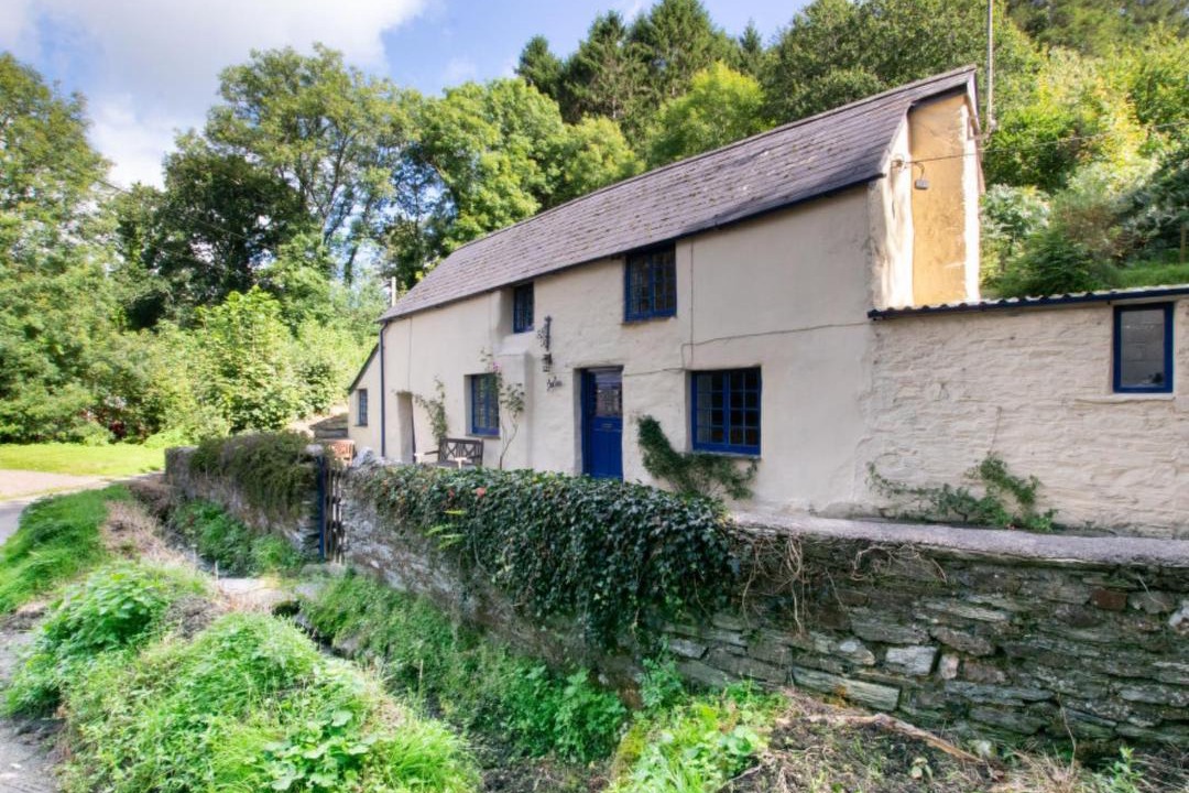 Photo of Buildings in Lostwithiel