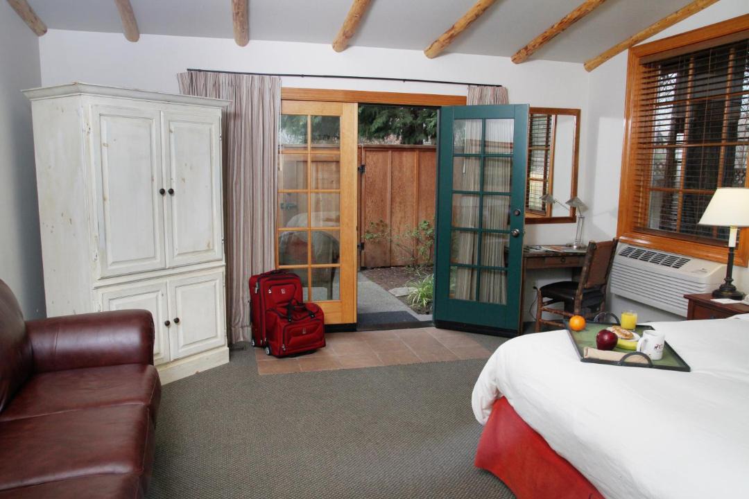 Photo of Others in Grants Pass