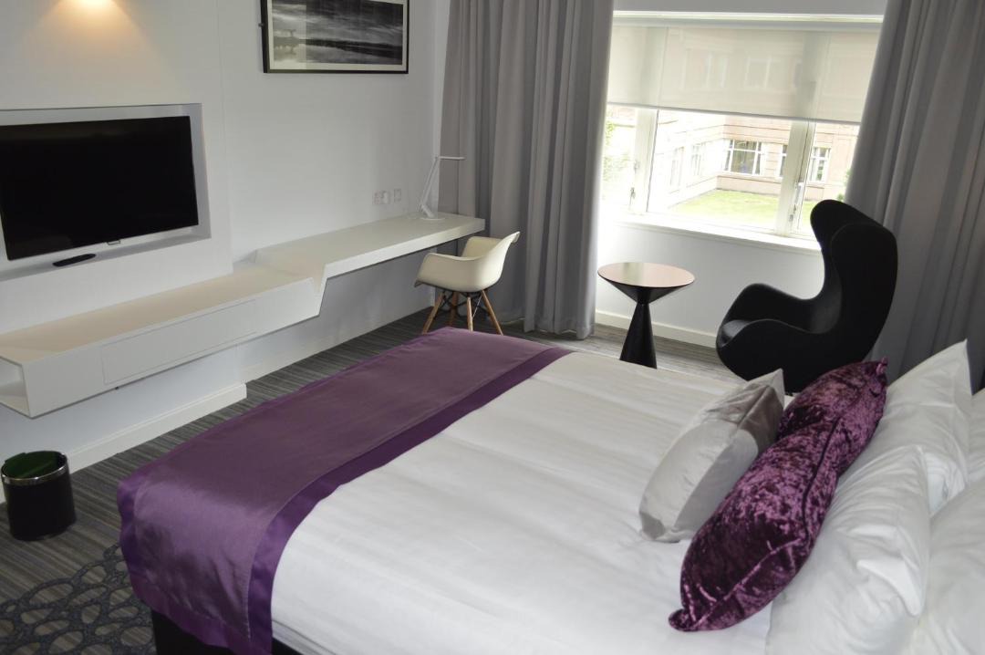 Photo of Others in Dalmuir