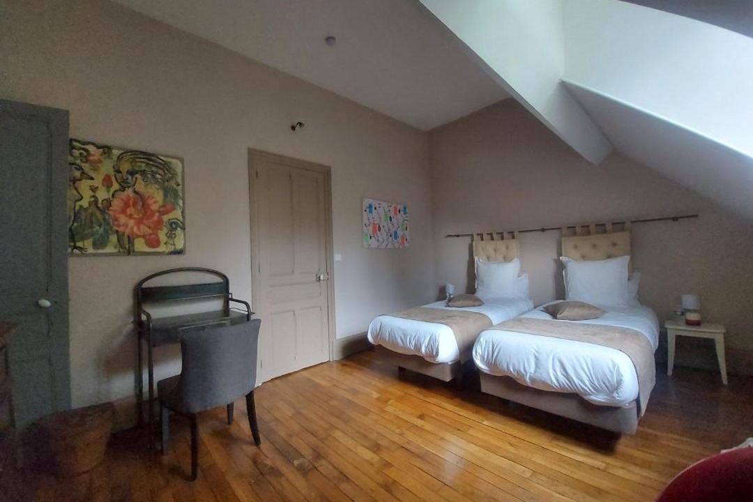 Photo of Bedroom in Sery-les-Mezieres