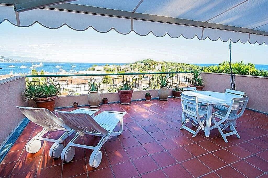 Photo of Patio Balcony in Cap-Ferrat