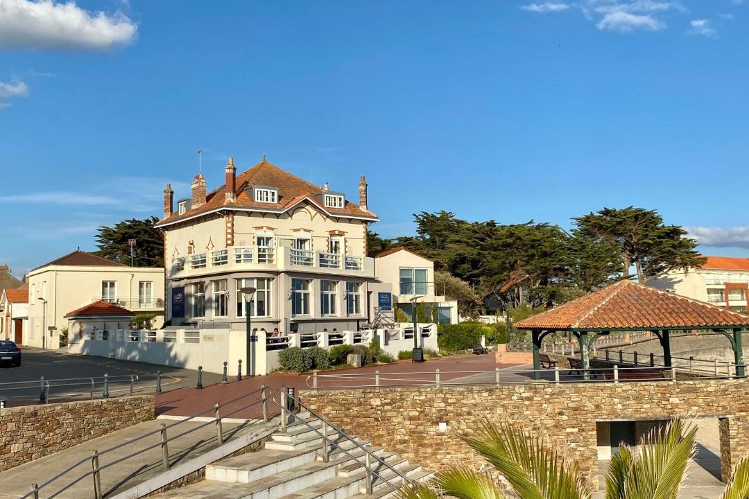 Photo of Others in La Rogere