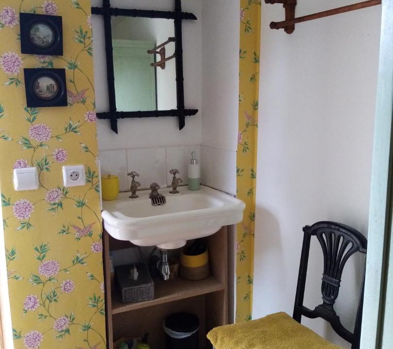 Photo of Bathroom in Arcis-le-Ponsart