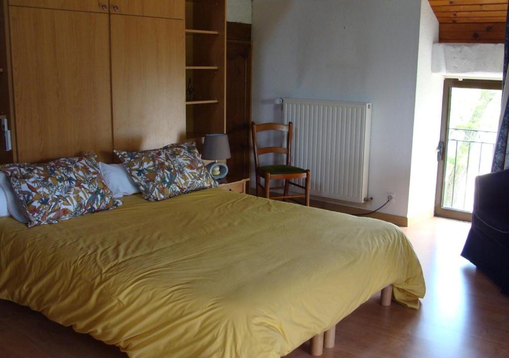Photo of Bedroom in Nouan-sur-Loire