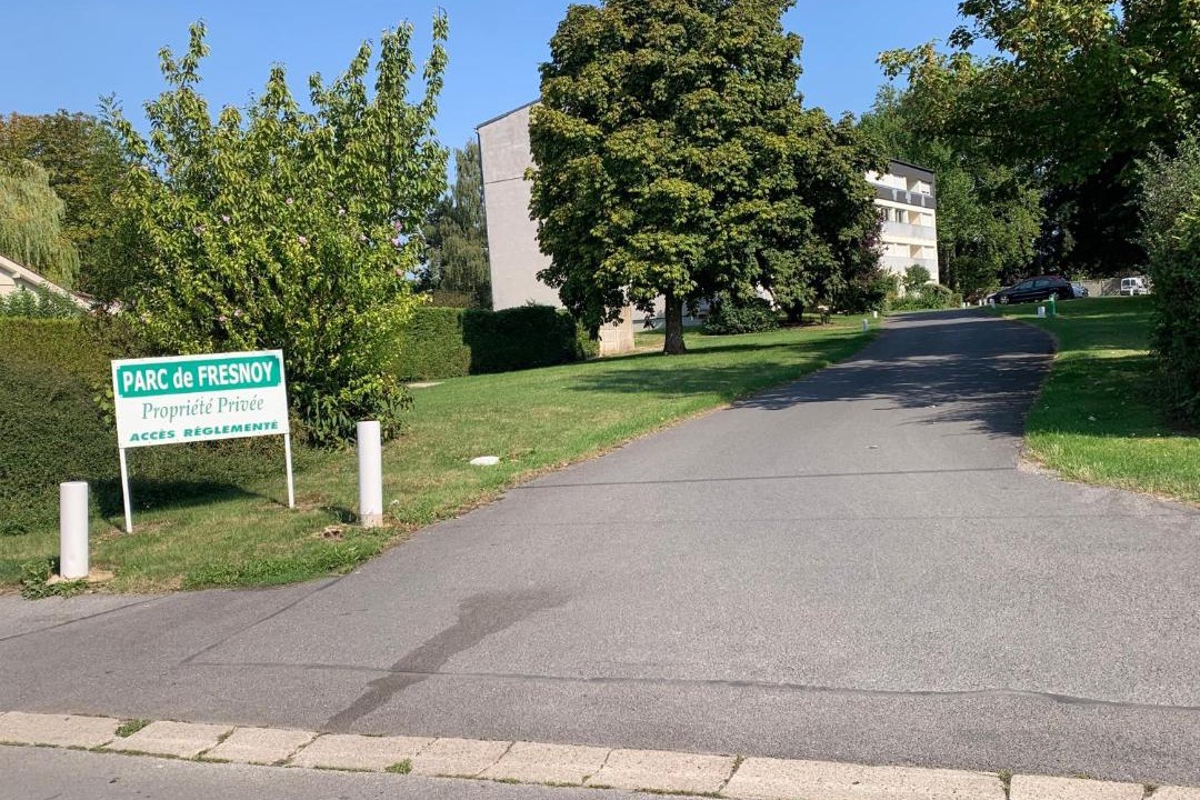 Photo of Buildings in Roye