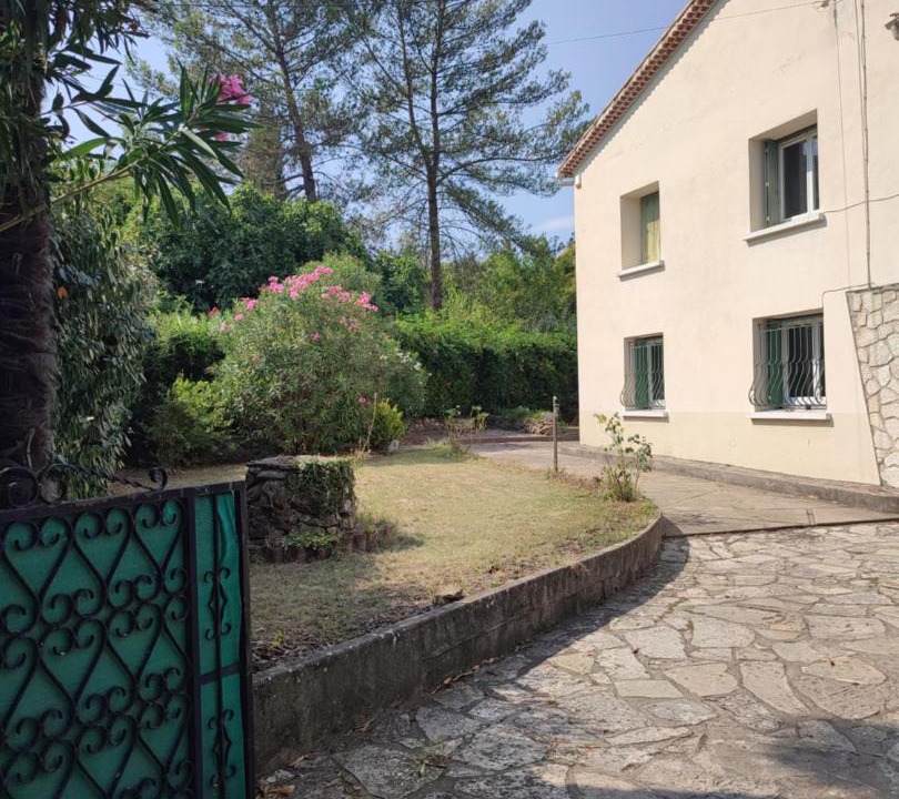 Photo of Buildings in Ales