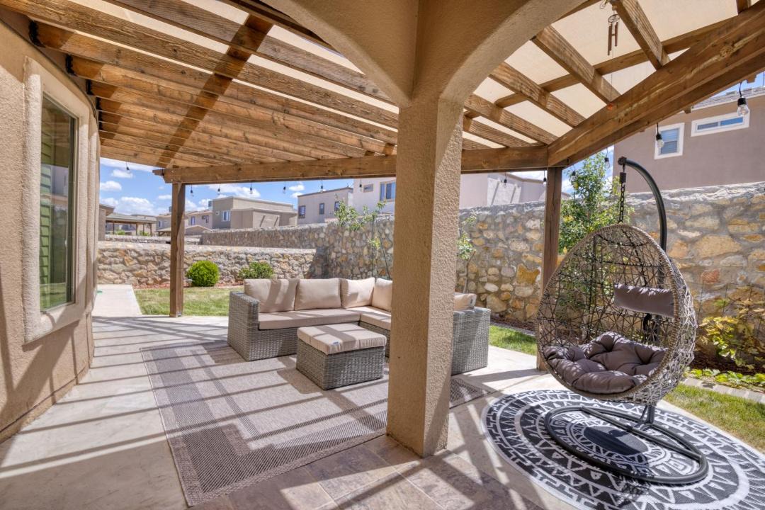 Photo of Patio Balcony in Biggs Field