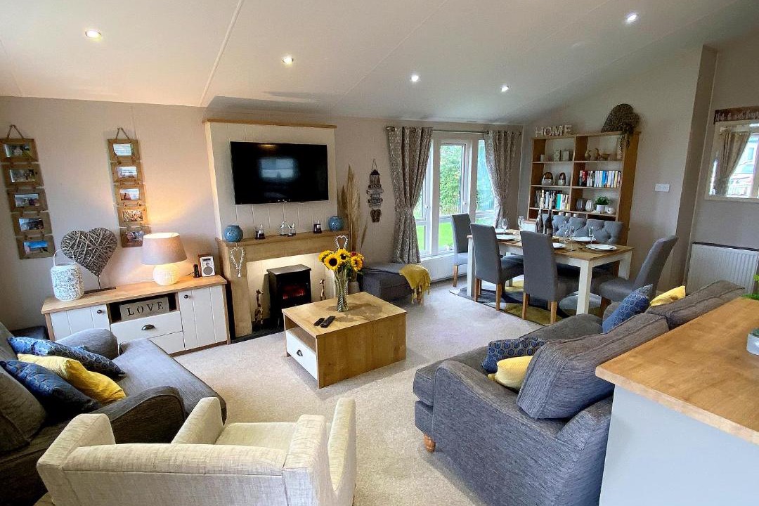 Photo of Others in Cayton Bay