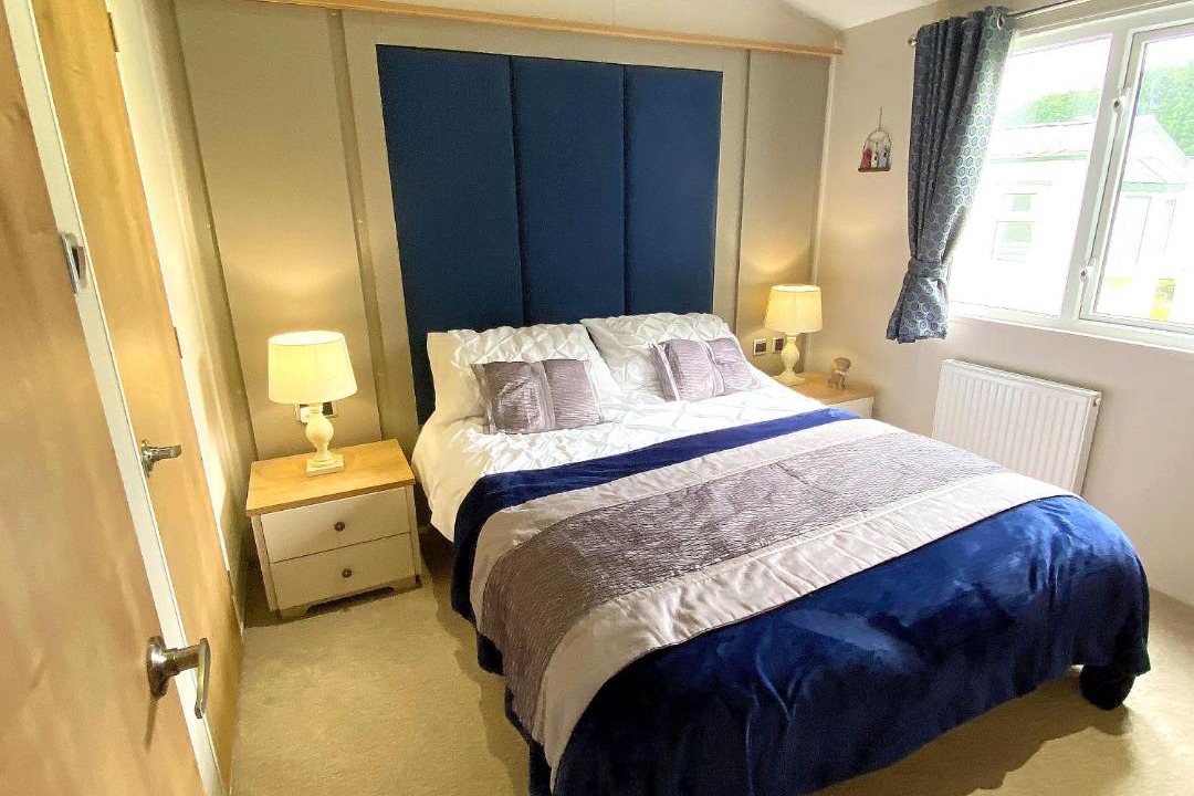 Photo of Others in Cayton Bay