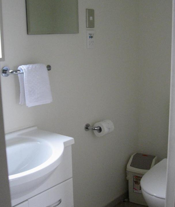 Photo of Bathroom in Longlands