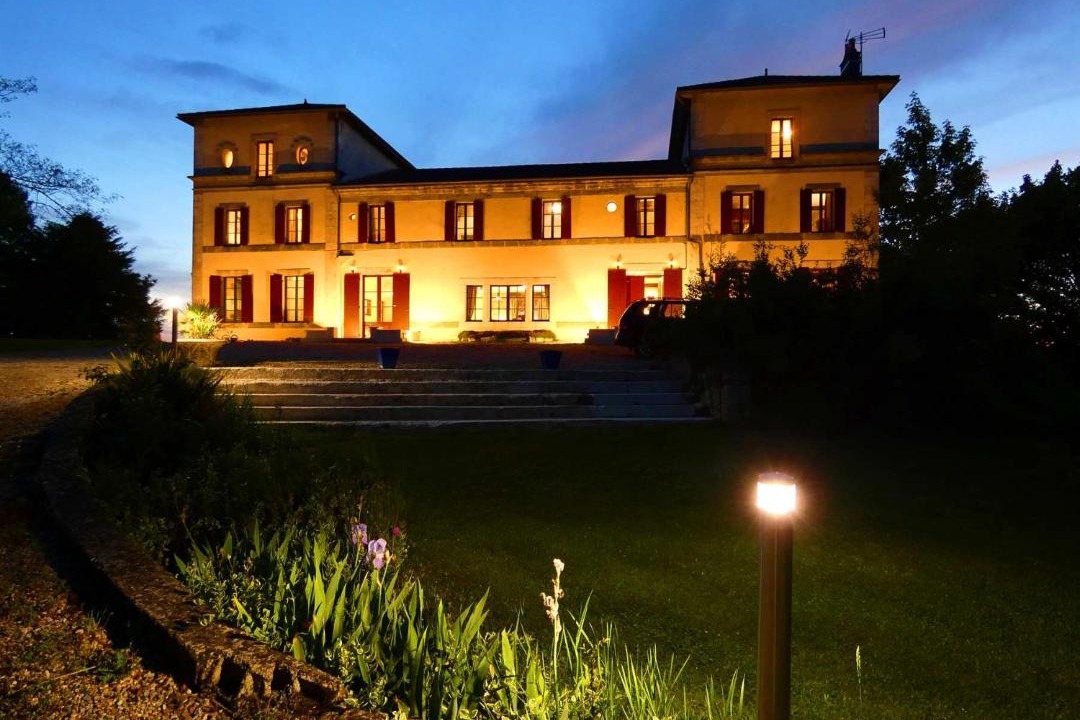 Photo of Buildings in Serignac-Peboudou