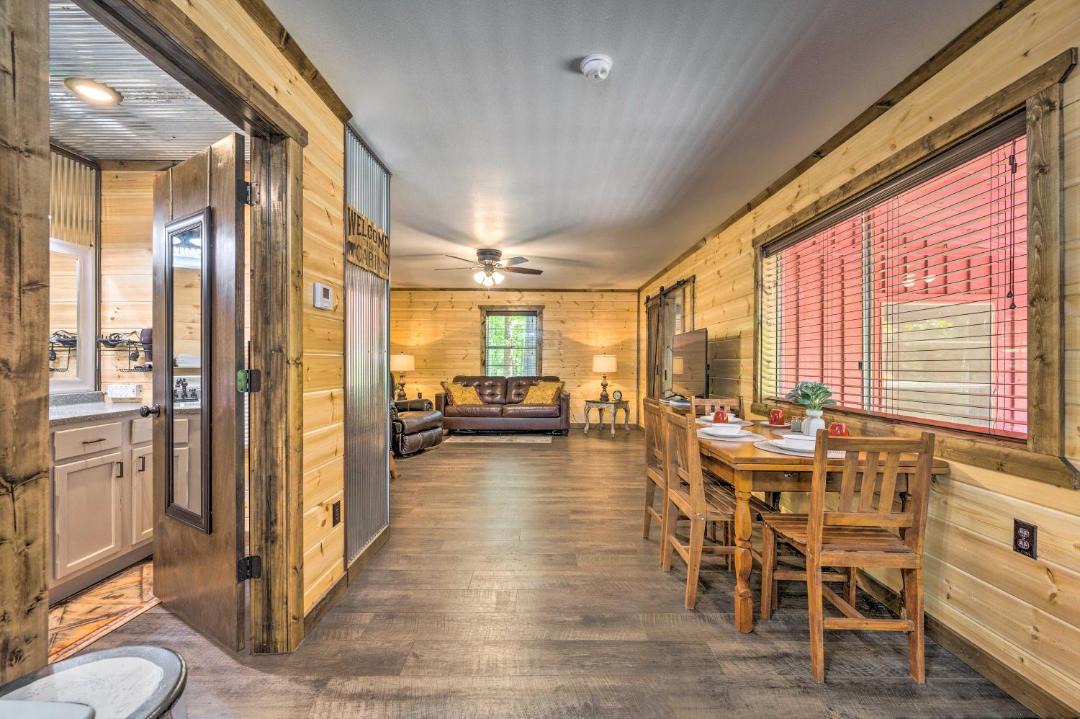 Photo of Livingroom in Broken Bow