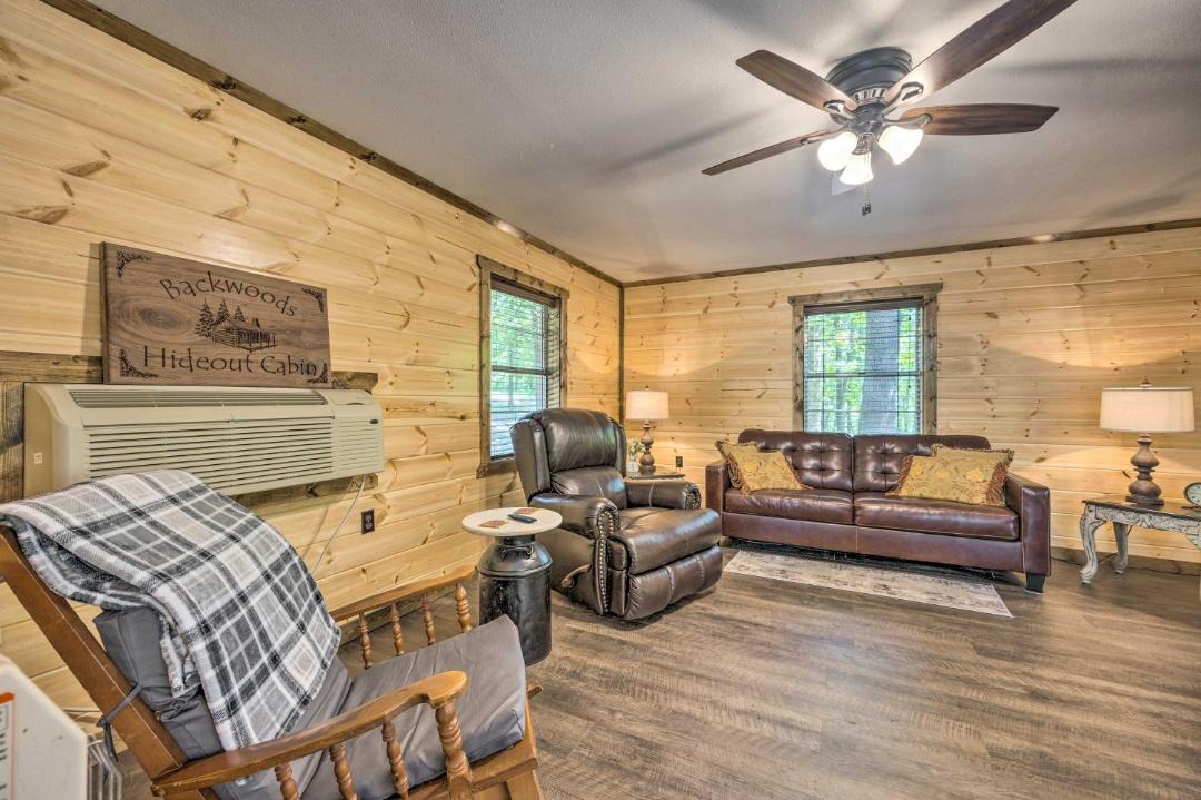Photo of Livingroom in Broken Bow