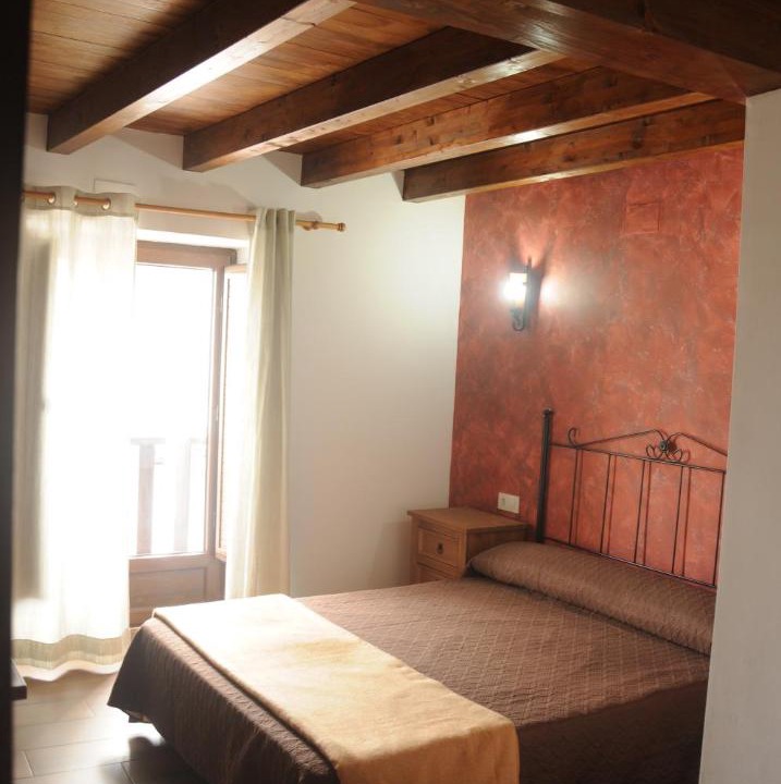 Photo of Bedroom in Tragacete