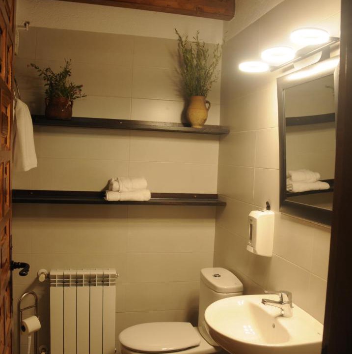 Photo of Bathroom in Tragacete