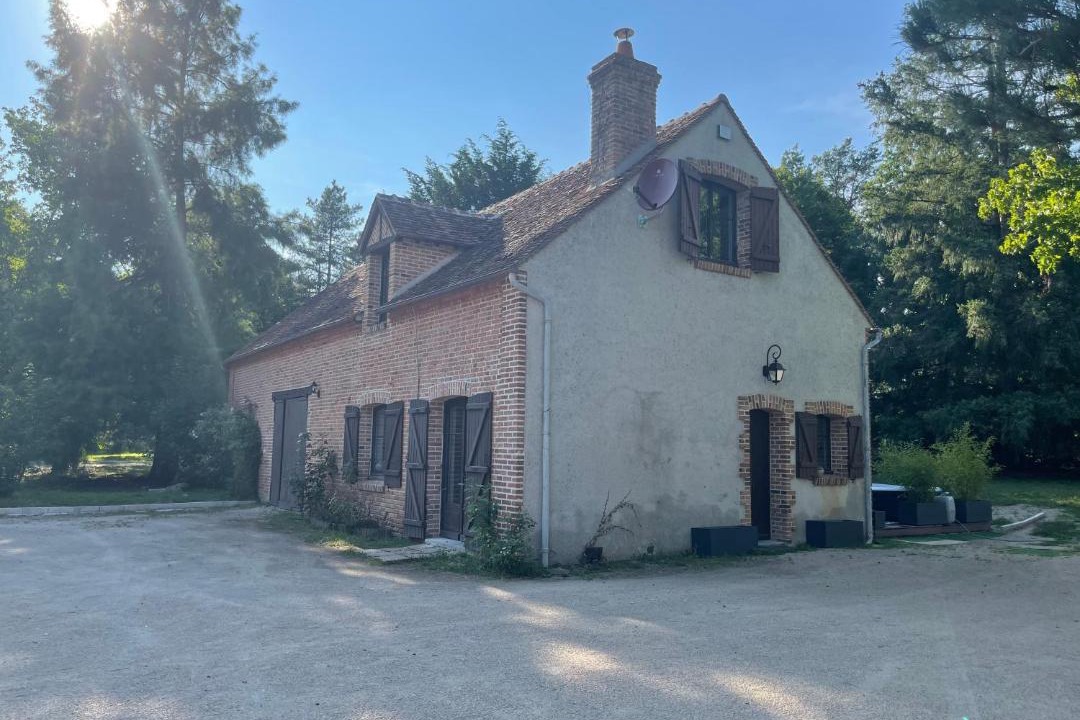 Photo of Buildings in La Ferte-Saint-Aubin