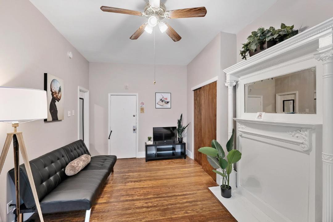 Photo of Livingroom in Spruce Hill