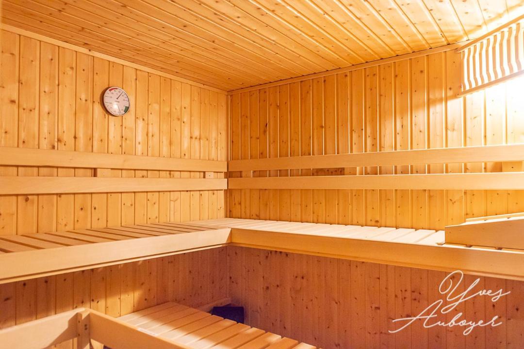 Photo of Others in Le Menil