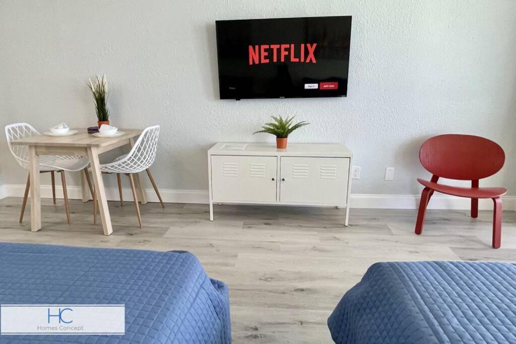 Photo of Livingroom in Lenox Park