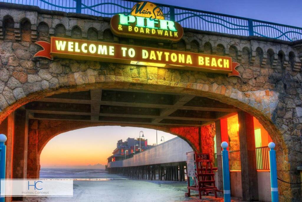 Photo of Buildings in Lenox Park