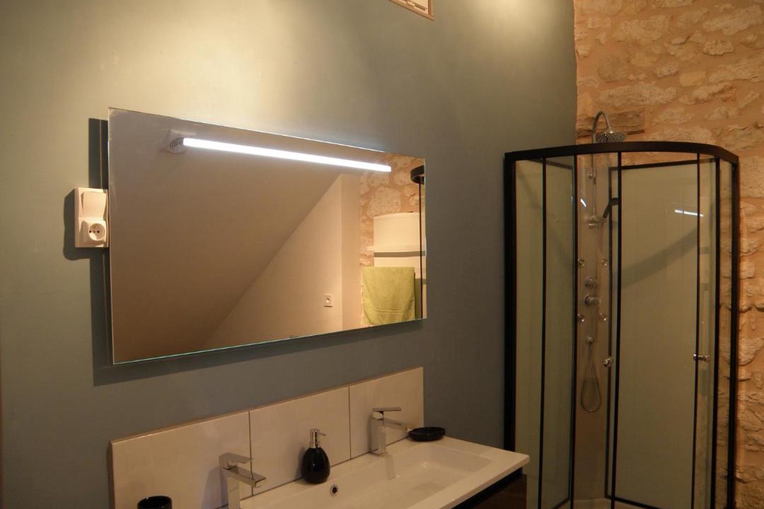 Photo of Others in Colombier