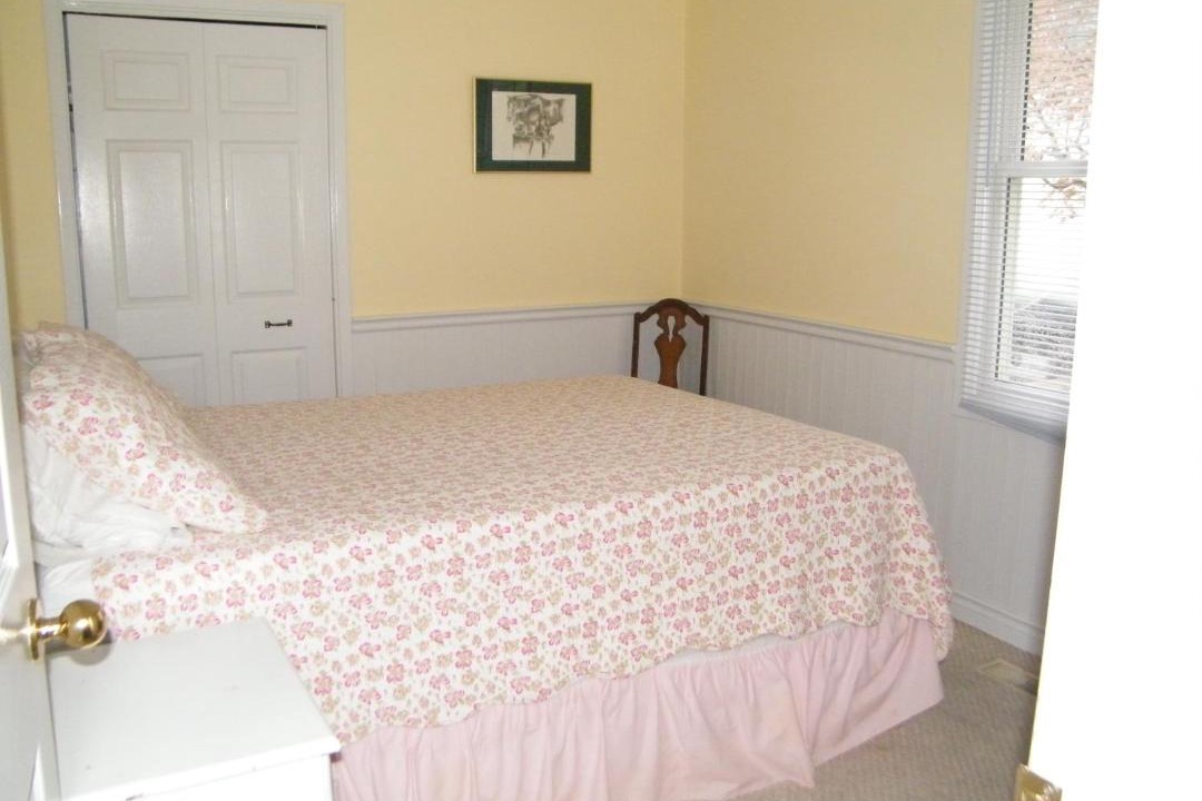 Photo of Bedroom in Gananoque
