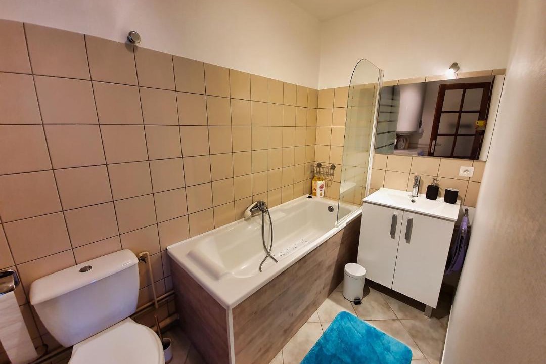 Photo of Bathroom in Mende
