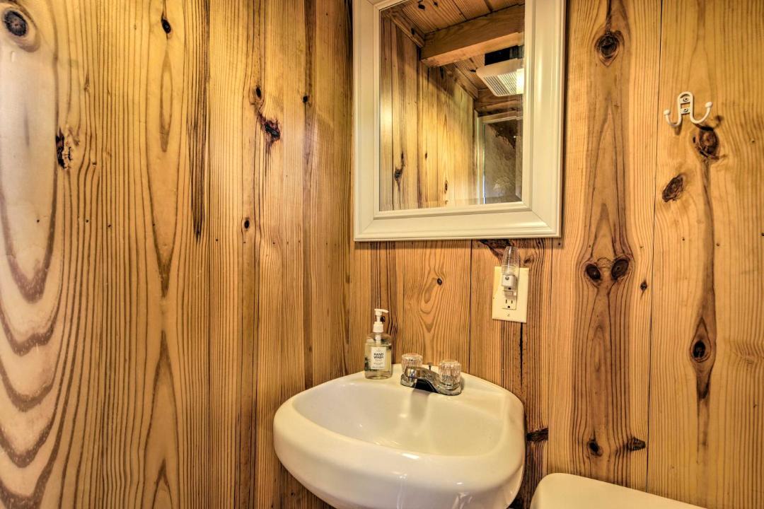 Photo of Bathroom in Hayesville